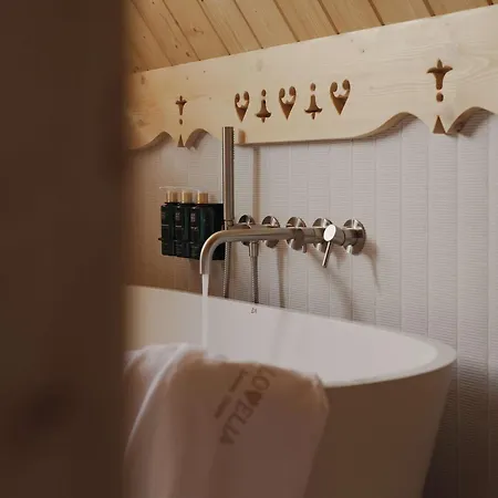 Lovelia Luxury & Jacuzzi Vila