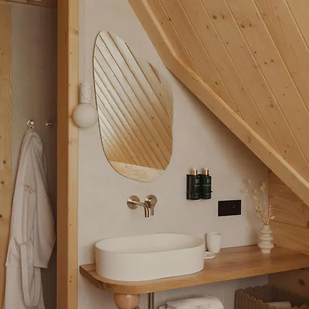 Vila Lovelia Luxury & Jacuzzi *