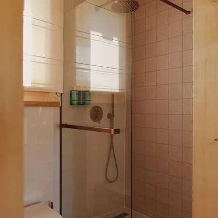 Vila Lovelia Luxury & Jacuzzi *