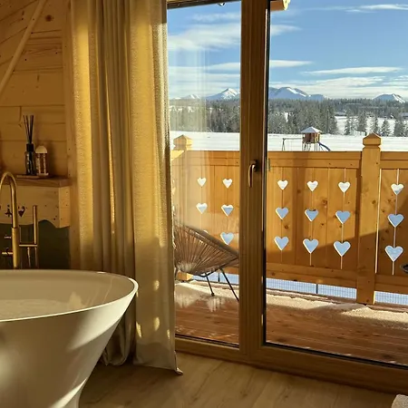 Lovelia Luxury & Jacuzzi