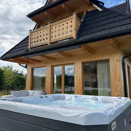 Lovelia Luxury & Jacuzzi Vila